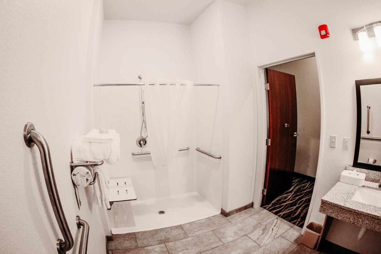 Cobblestone Hotel & Suites Интернашенал-Фолс Экстерьер фото