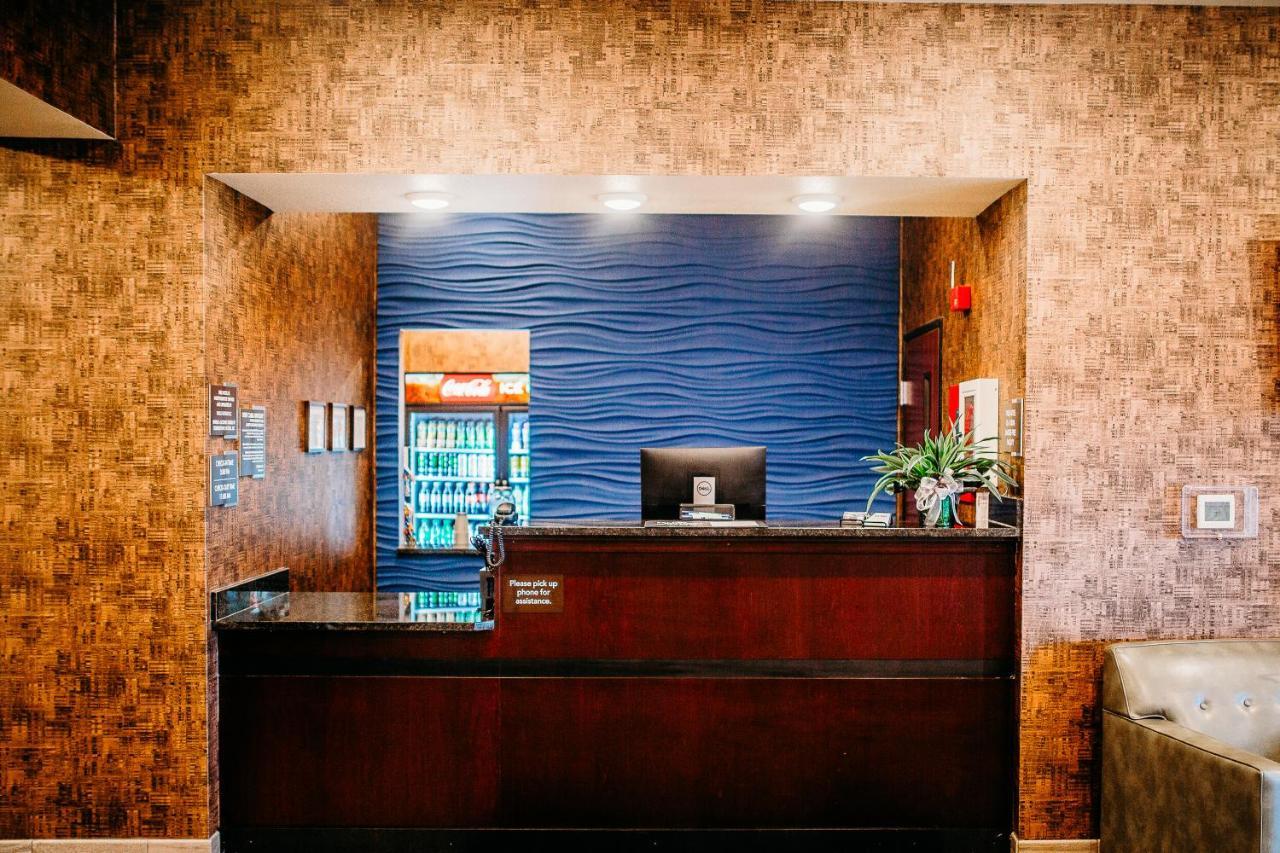 Cobblestone Hotel & Suites Интернашенал-Фолс Экстерьер фото